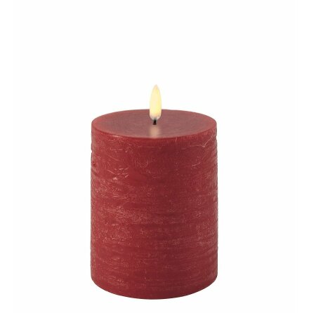(B) UYUNI LED pillar candle, Carmine red, Rustic, 7,8x10 cm